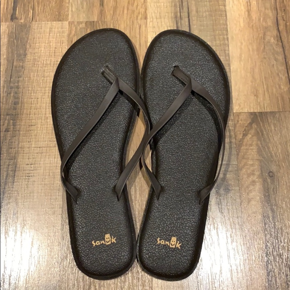 NWOT Sanuk Sandals Brown Size 10